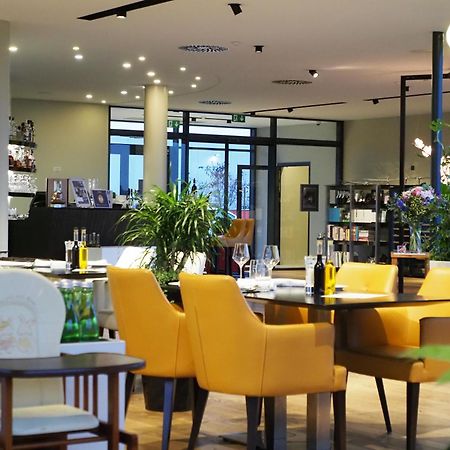 Mg Restaurace/Luxury Apartments 马达伯乐斯拉夫 外观 照片