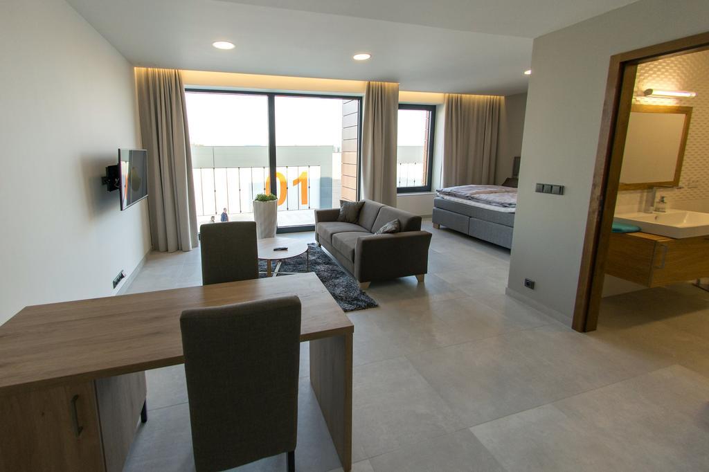 Mg Restaurace/Luxury Apartments 马达伯乐斯拉夫 外观 照片